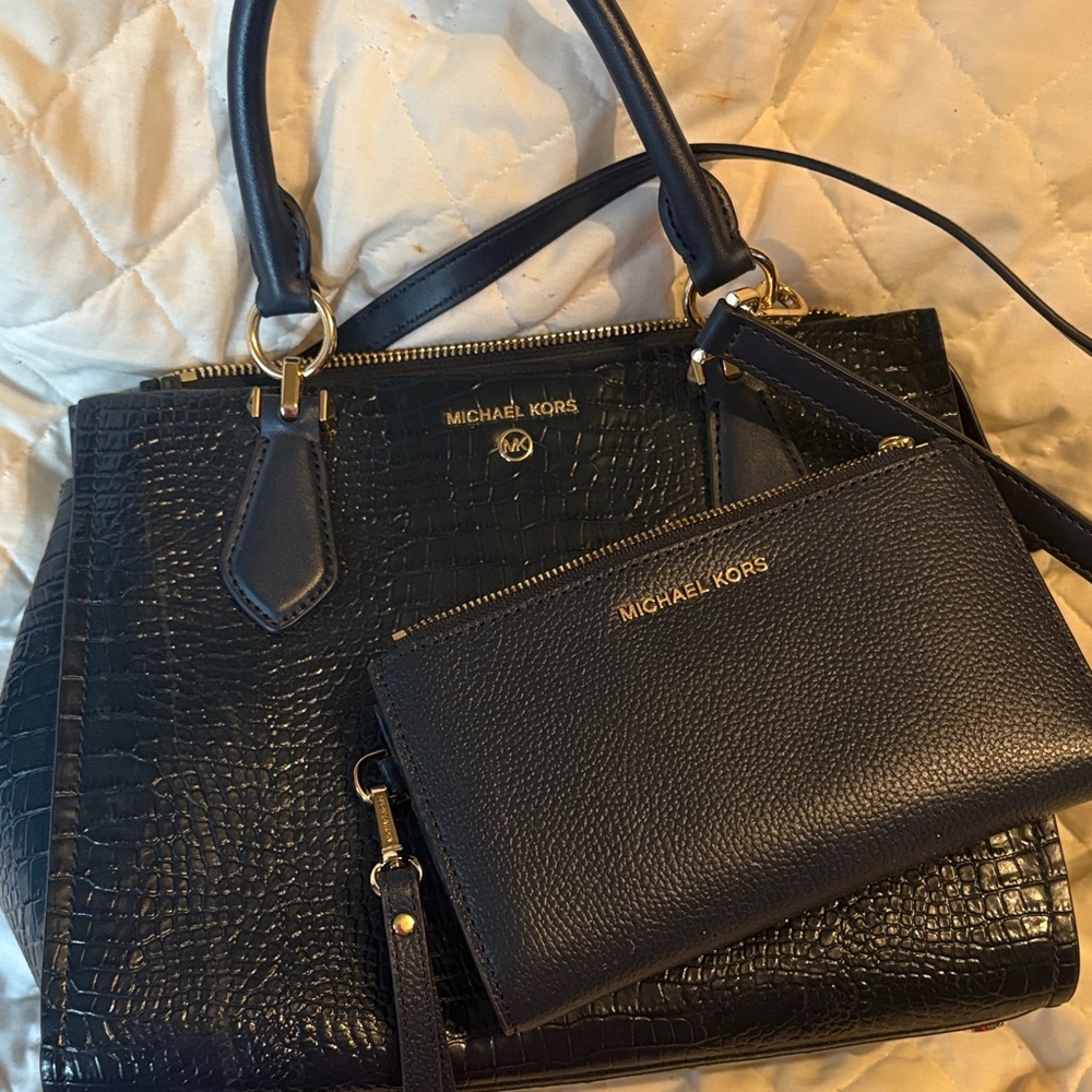 Michael Kors Dark Blue Croc-Embossed Shoulder Bag Set